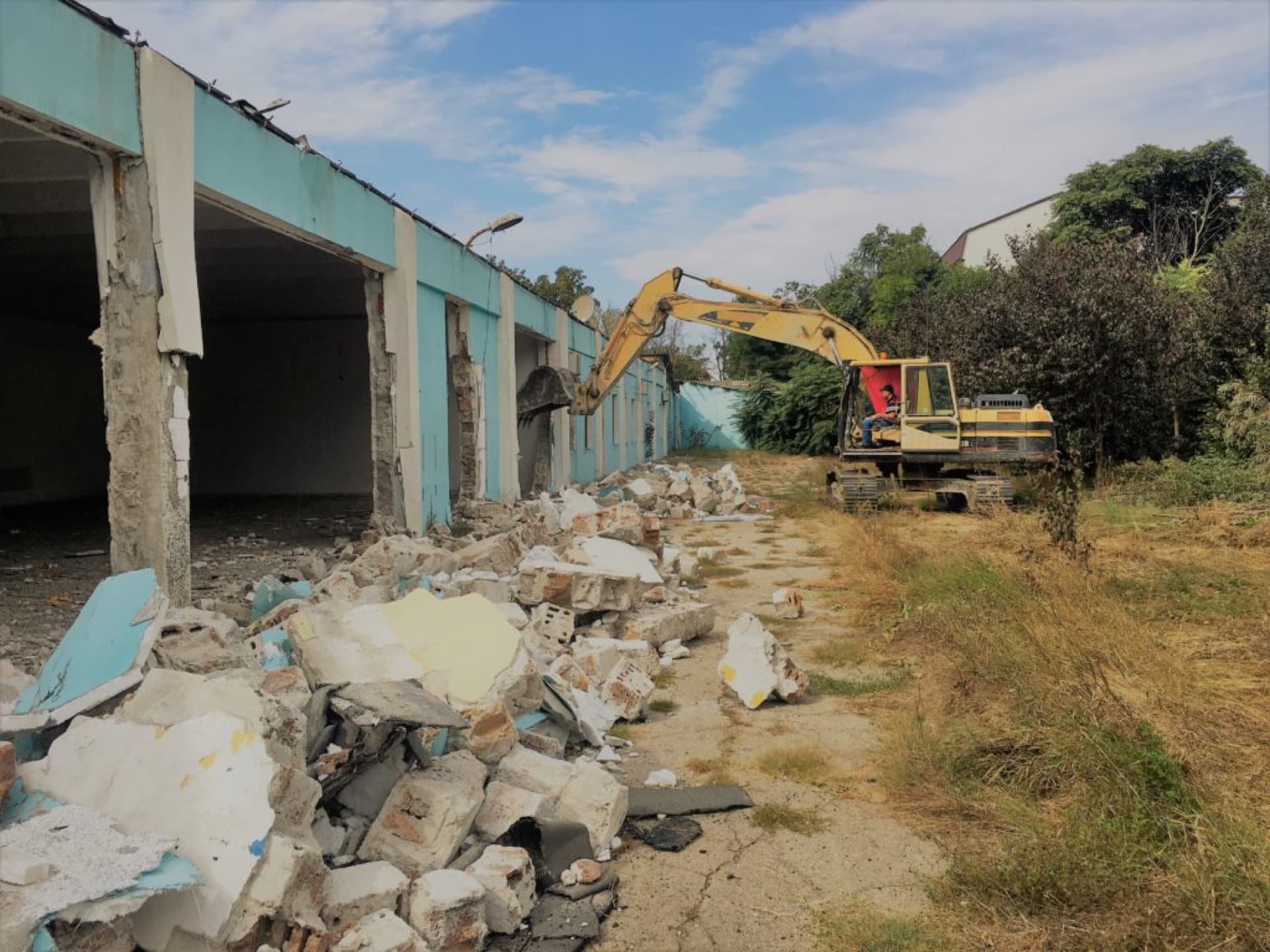 Infrastructură